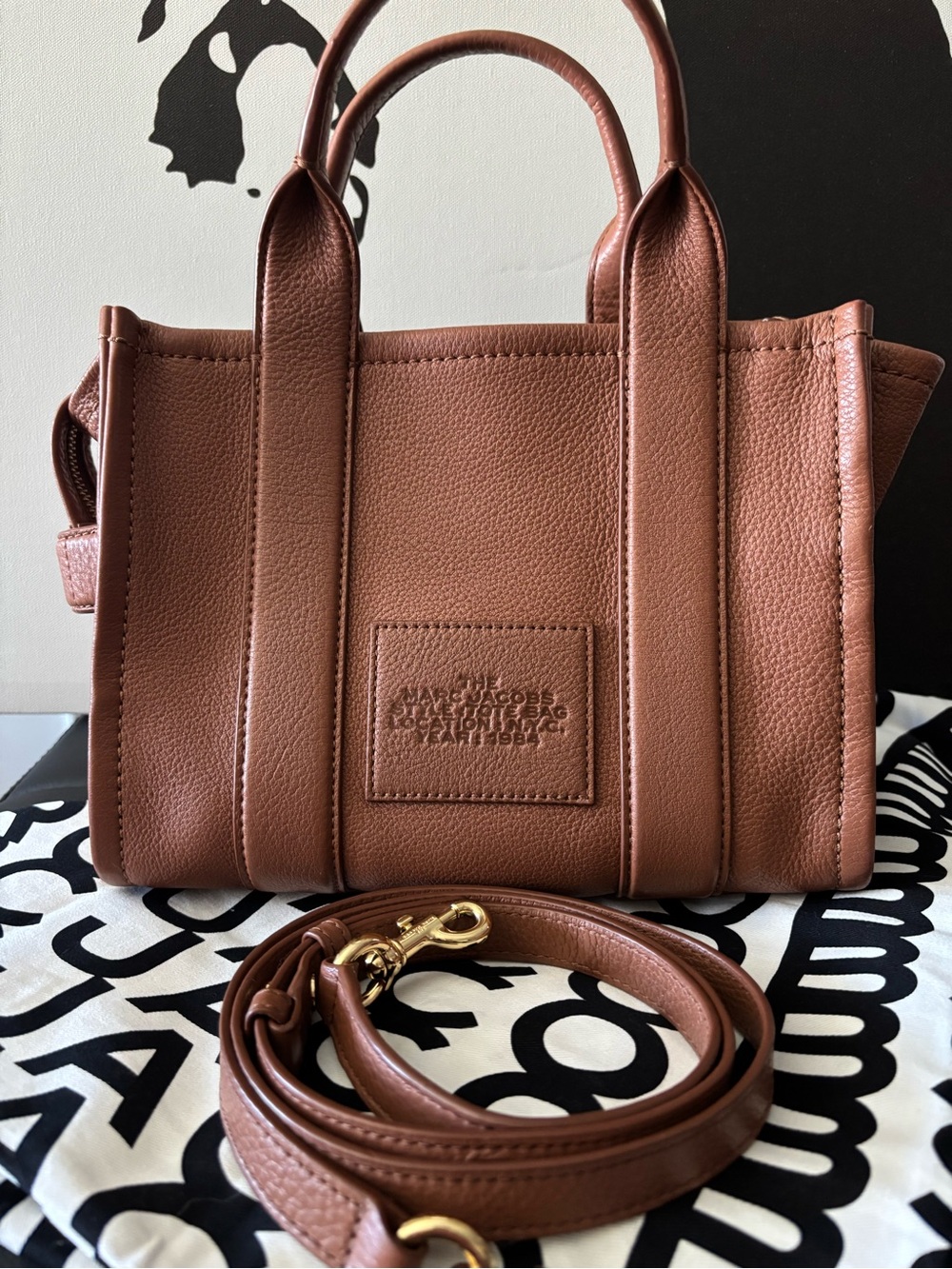 Marc Jacobs The Tote Bag in Chestnut Brown SMALL - Picture 7 of 14